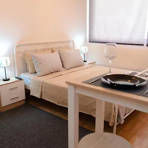 Urban Deluxe Ad Apartament Salonic